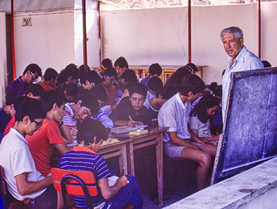 Naci Limasollu - 1983 İngilizce Yaz Okulunda Öğrencileriyle   Akbük / Muğla